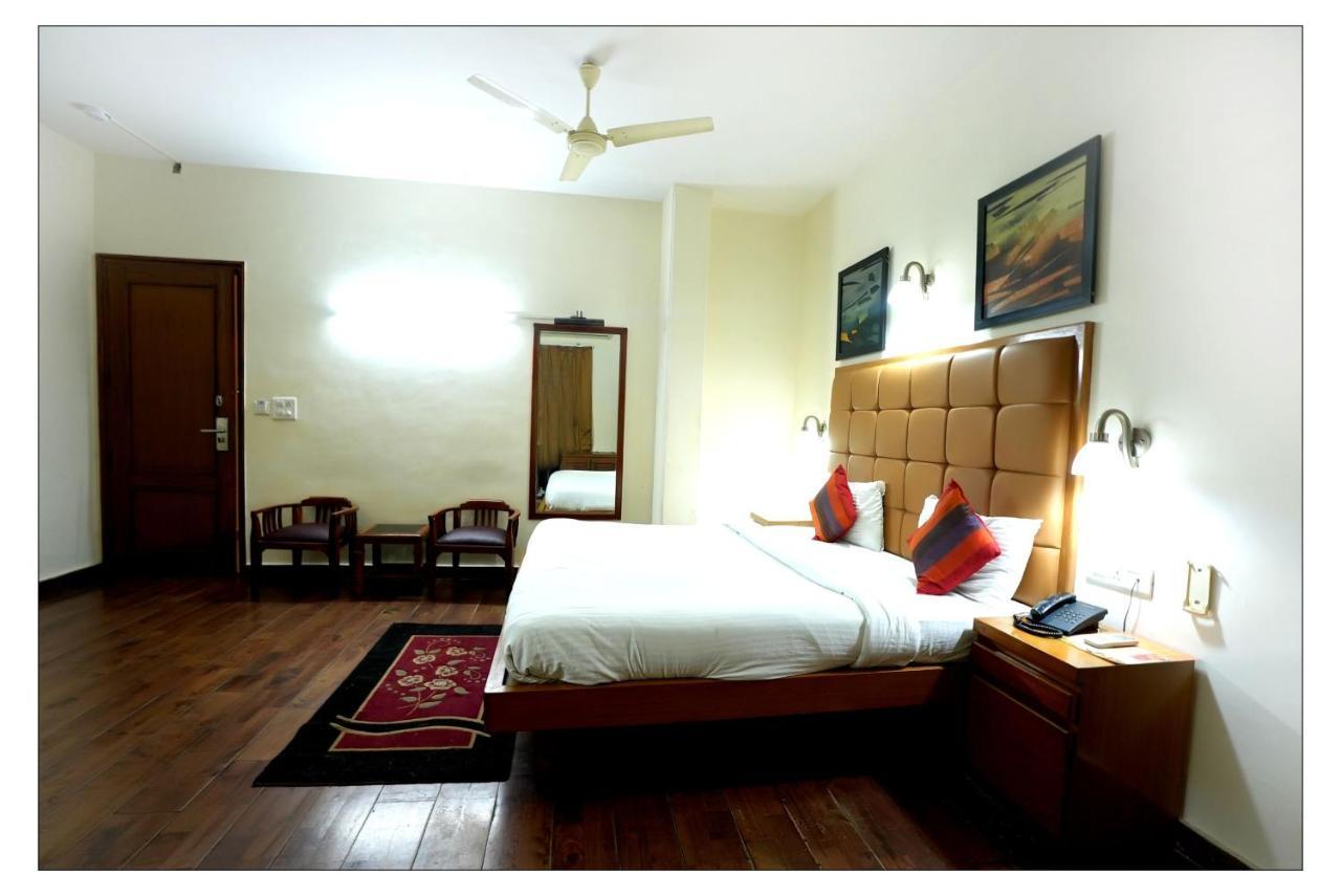 Hotel Oscar - Hauz Khas Nové Dillí Exteriér fotografie