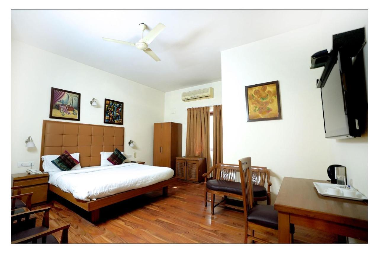 Hotel Oscar - Hauz Khas Nové Dillí Exteriér fotografie